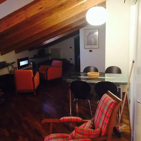 La Mansarda Della Musica